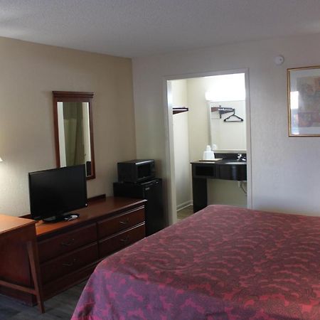 Travel Inn Of Buford Εξωτερικό φωτογραφία