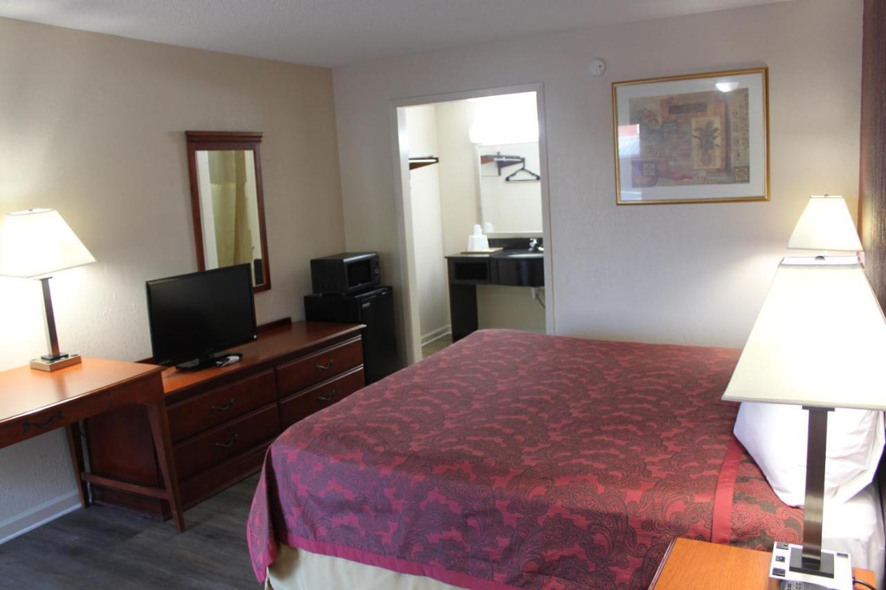 Travel Inn Of Buford Εξωτερικό φωτογραφία