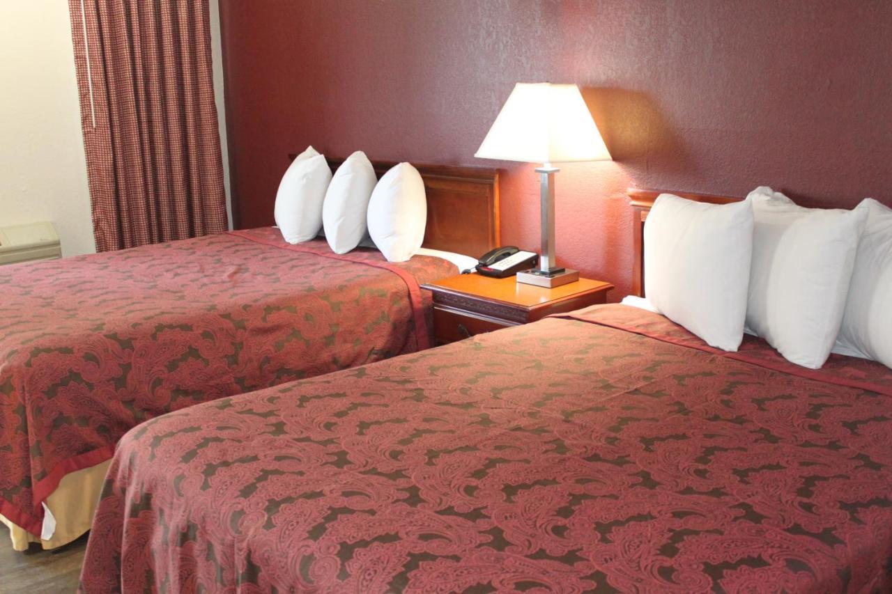 Travel Inn Of Buford Εξωτερικό φωτογραφία